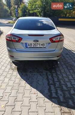 Седан Ford Mondeo 2012 в 