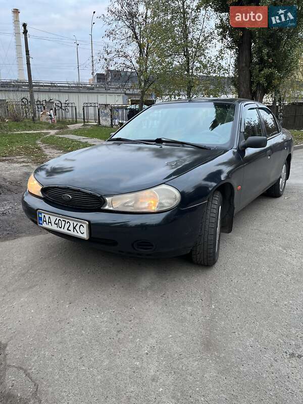 Седан Ford Mondeo 1998 в Киеве