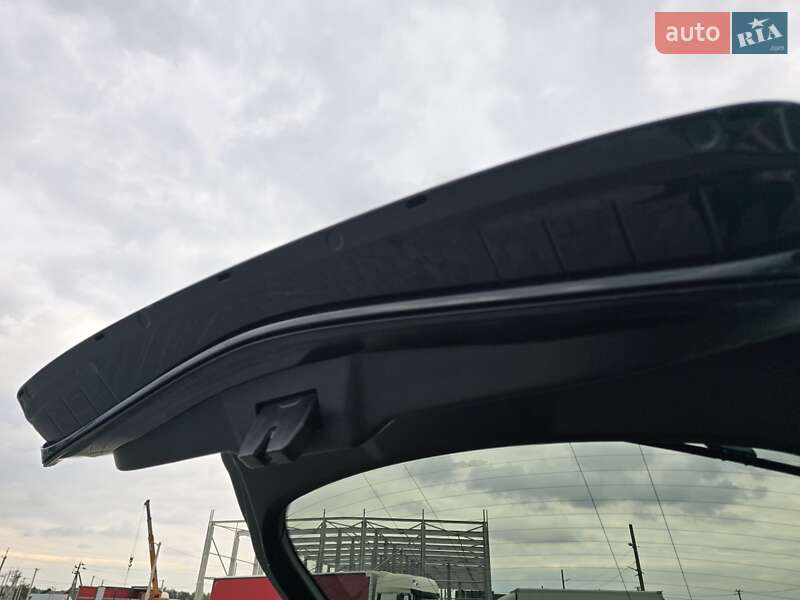 Лифтбек Ford Mondeo 2011 в Львове