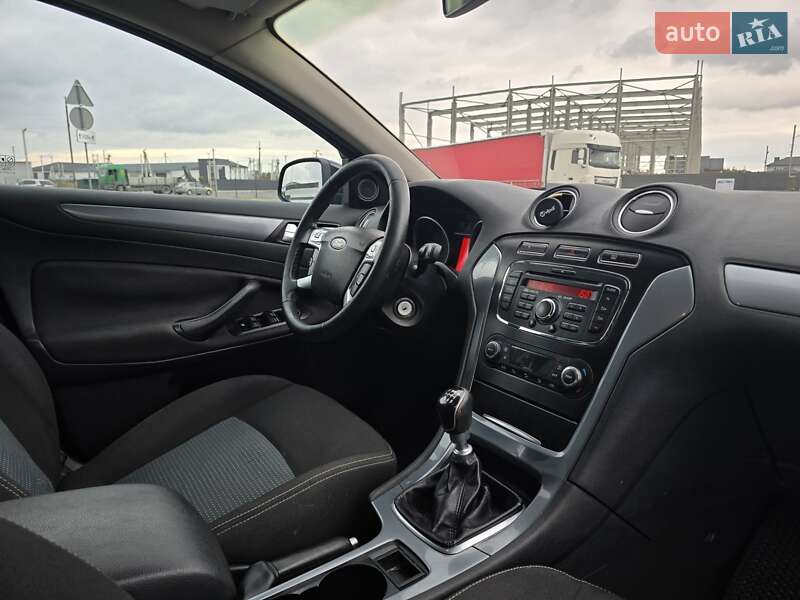 Лифтбек Ford Mondeo 2011 в Львове