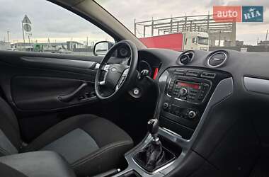 Ліфтбек Ford Mondeo 2011 в 
