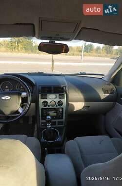Лифтбек Ford Mondeo 2001 в 