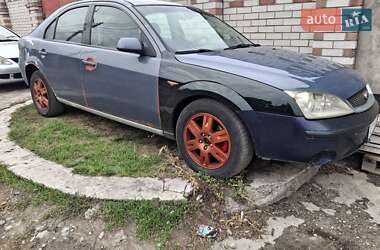 Лифтбек Ford Mondeo 2001 в 