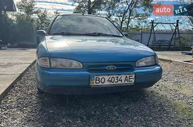 Ліфтбек Ford Mondeo 1993 в Чорткові