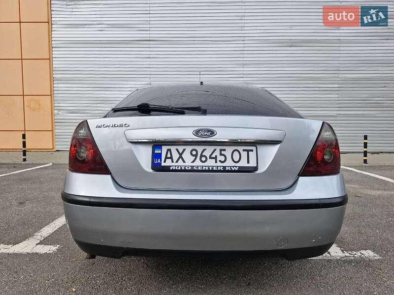 Ліфтбек Ford Mondeo 2004 в Харкові