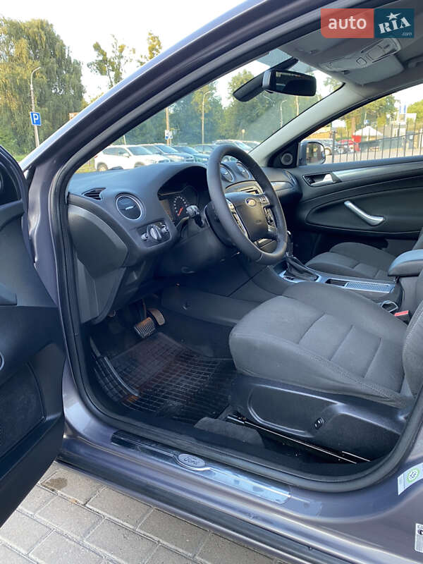 Универсал Ford Mondeo 2012 в Ровно