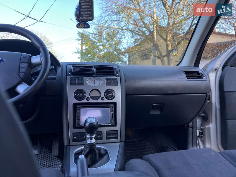 Седан Ford Mondeo 2002 в Чернівцях фото 42 Седан Ford Mondeo 2002 в Чернівцях