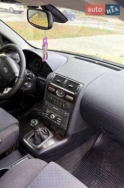 Седан Ford Mondeo 2006 в  фото 5 Седан Ford Mondeo 2006 в