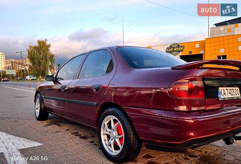 Седан Ford Mondeo 1993 в Киеве