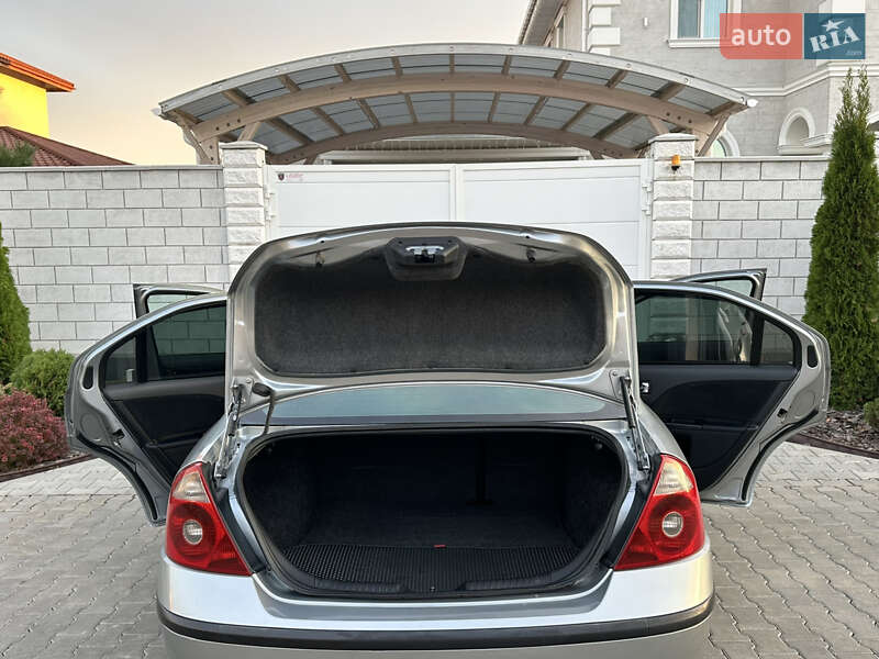 Седан Ford Mondeo 2005 в Одессе