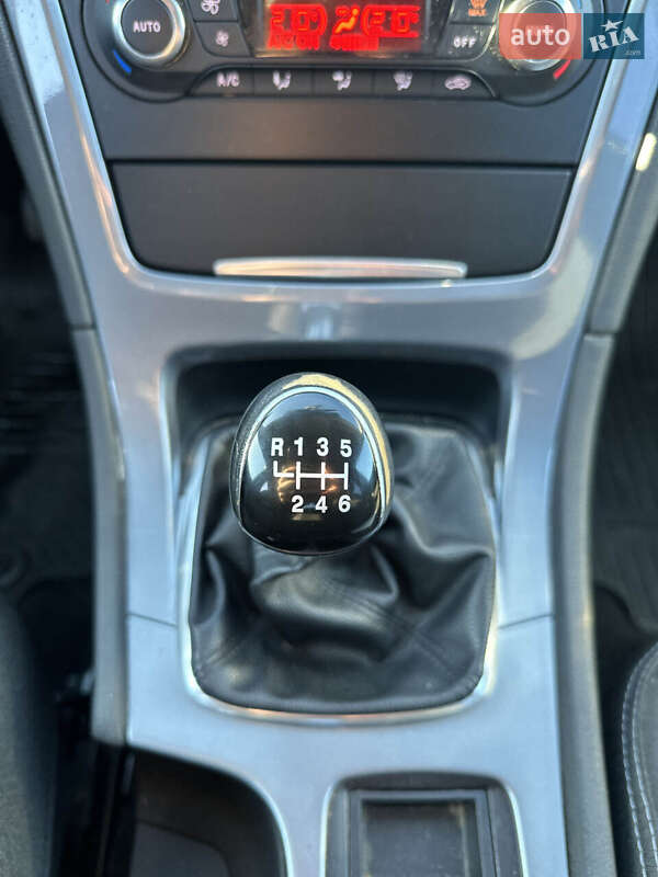 Седан Ford Mondeo 2011 в Білогородці