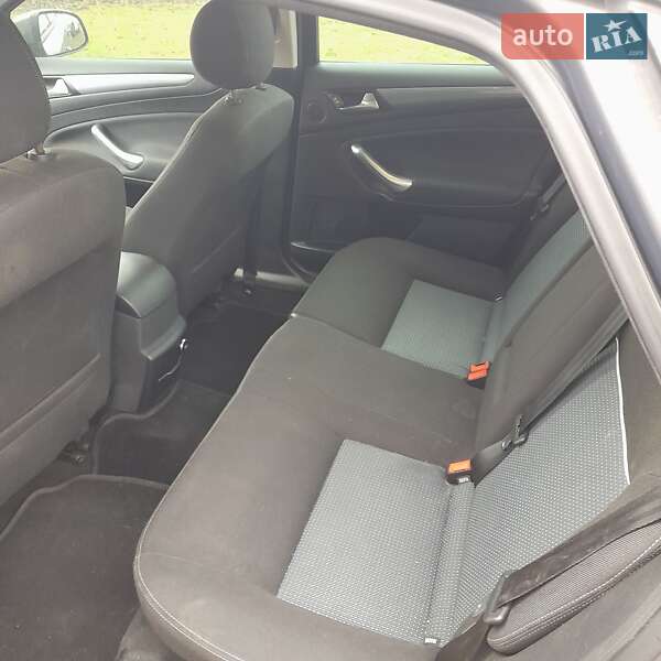 Седан Ford Mondeo 2012 в Луцьку