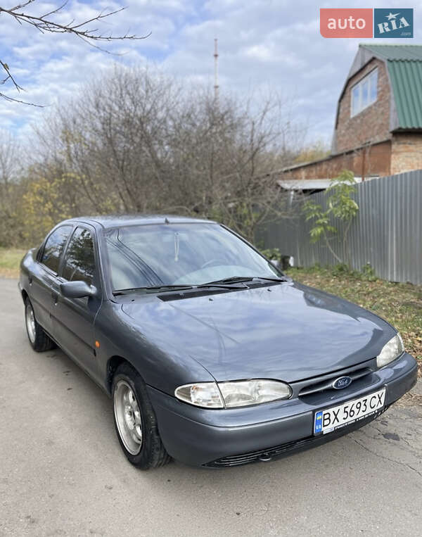Лифтбек Ford Mondeo 1994 в Хмельницком