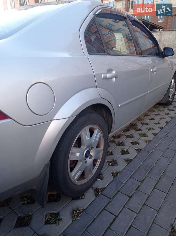 Седан Ford Mondeo 2003 в Києві