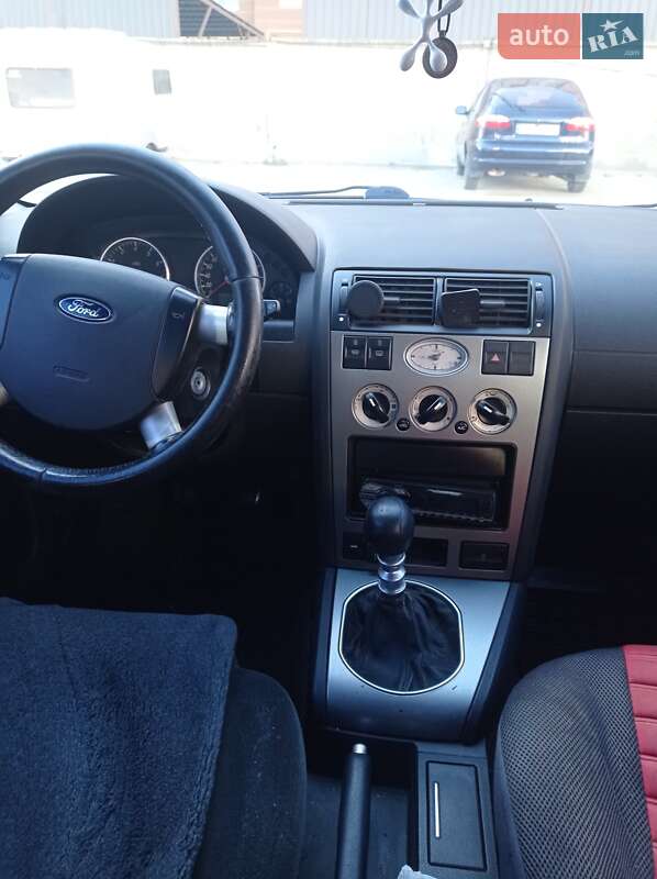 Седан Ford Mondeo 2003 в Києві