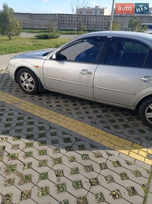 Седан Ford Mondeo 2003 в Києві