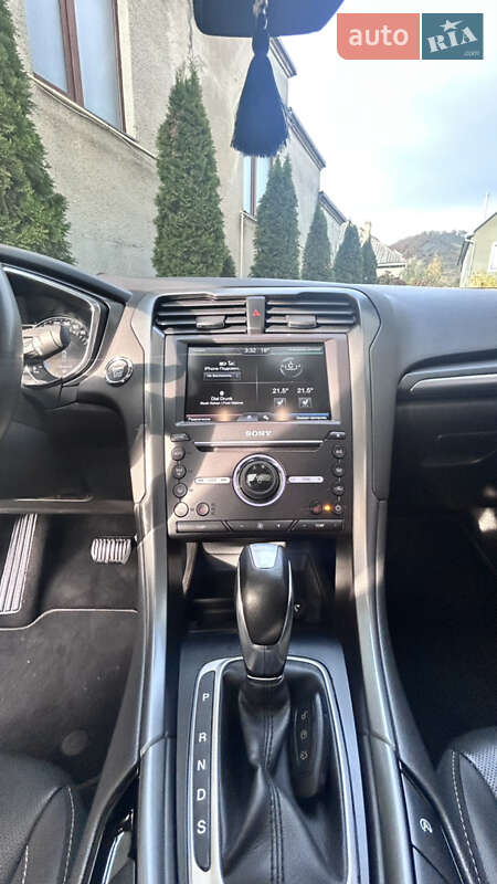 Седан Ford Mondeo 2016 в Мукачево