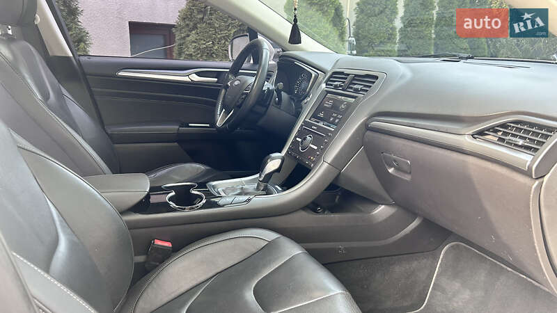 Седан Ford Mondeo 2016 в Мукачево