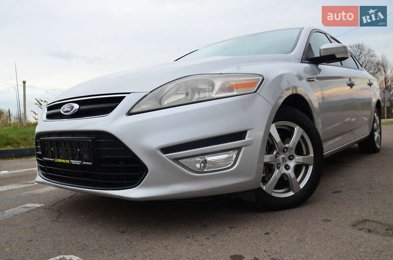 Седан Ford Mondeo 2013 в Дрогобыче