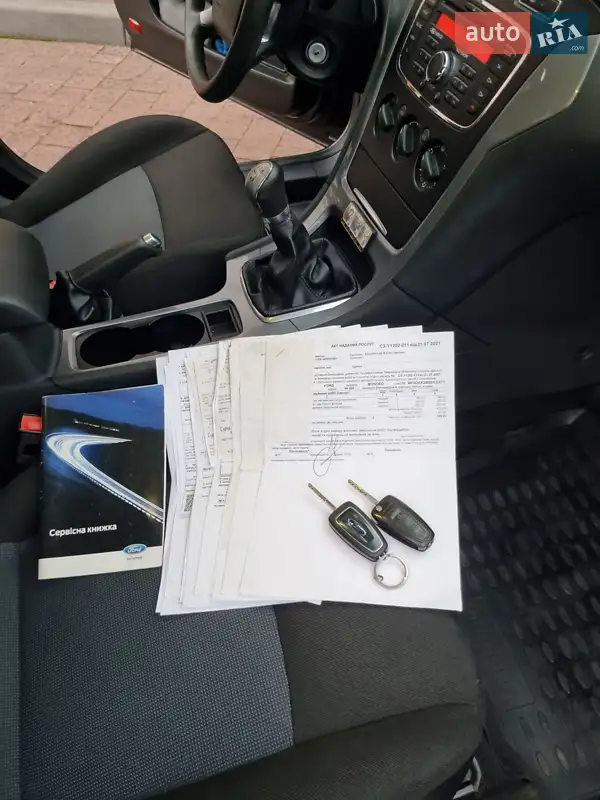 Седан Ford Mondeo 2012 в Стрые документ