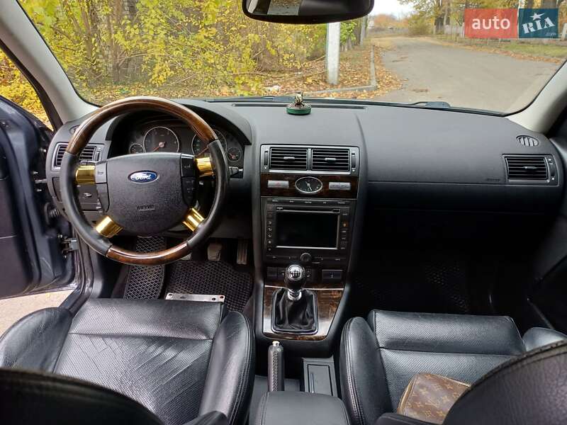 Лифтбек Ford Mondeo 2005 в Вольногорске фото 13 Лифтбек Ford Mondeo 2005 в Вольногорске