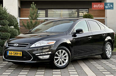 Седан Ford Mondeo 2013 в Стрию