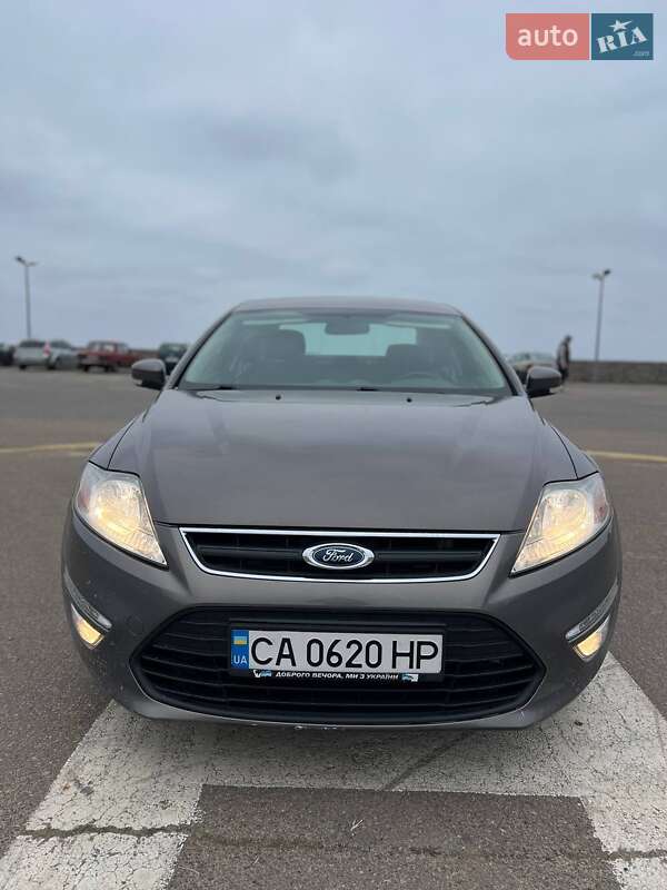 Седан Ford Mondeo 2012 в Черкассах