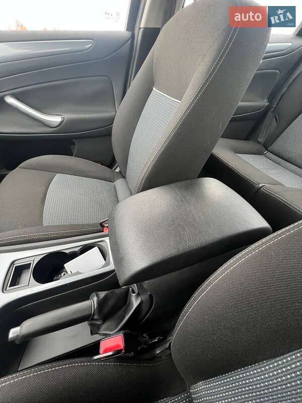 Седан Ford Mondeo 2012 в Черкассах