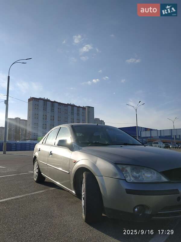 Лифтбек Ford Mondeo 2001 в Киеве