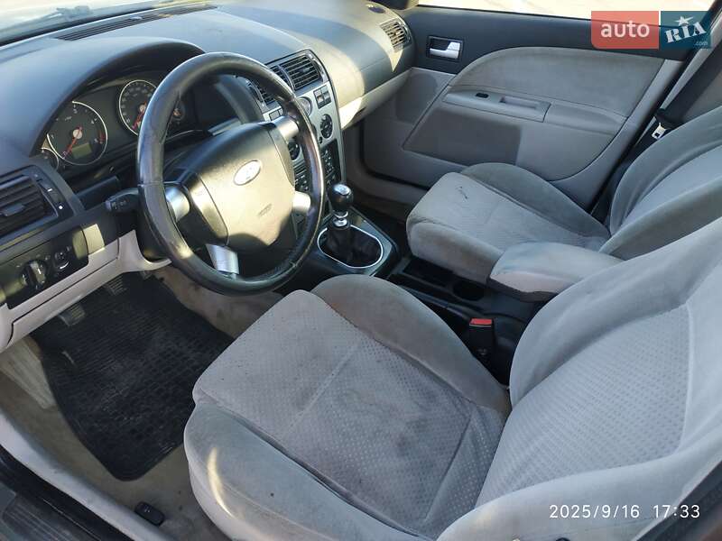 Лифтбек Ford Mondeo 2001 в Киеве
