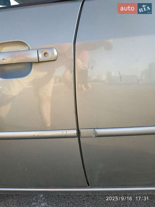 Лифтбек Ford Mondeo 2001 в Киеве