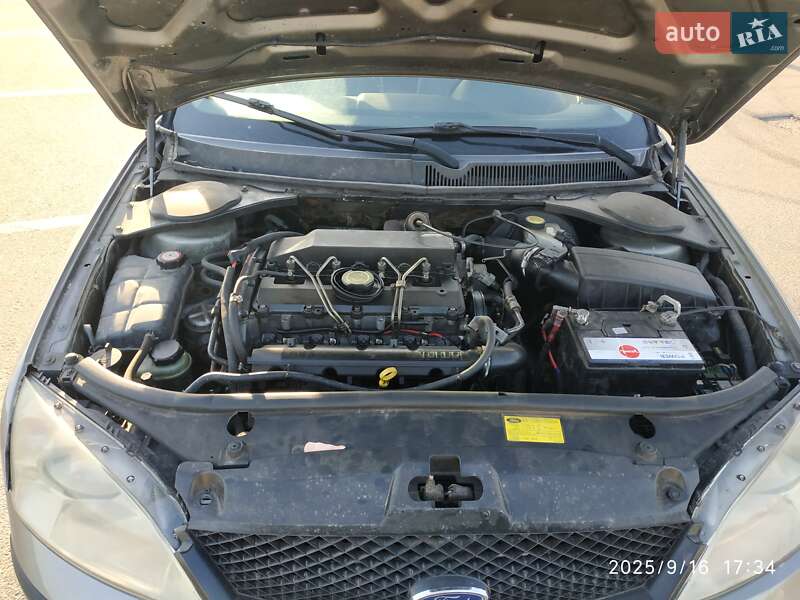 Лифтбек Ford Mondeo 2001 в Киеве