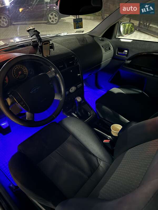 Ліфтбек Ford Mondeo 2004 в Вінниці