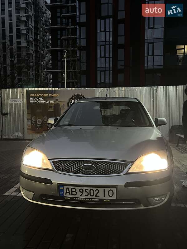 Ліфтбек Ford Mondeo 2004 в Вінниці