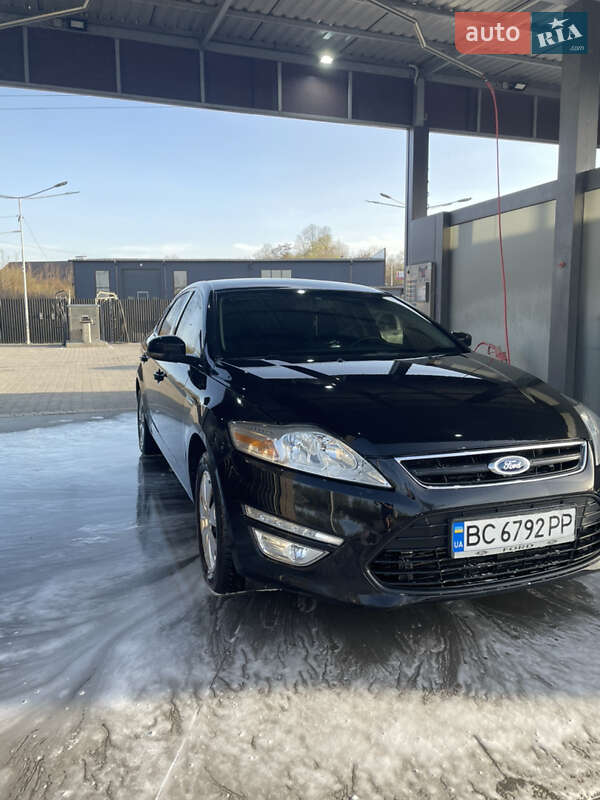 Ліфтбек Ford Mondeo 2014 в Львові