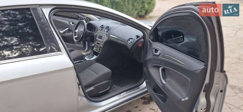 Лифтбек Ford Mondeo 2010 в Христиновке