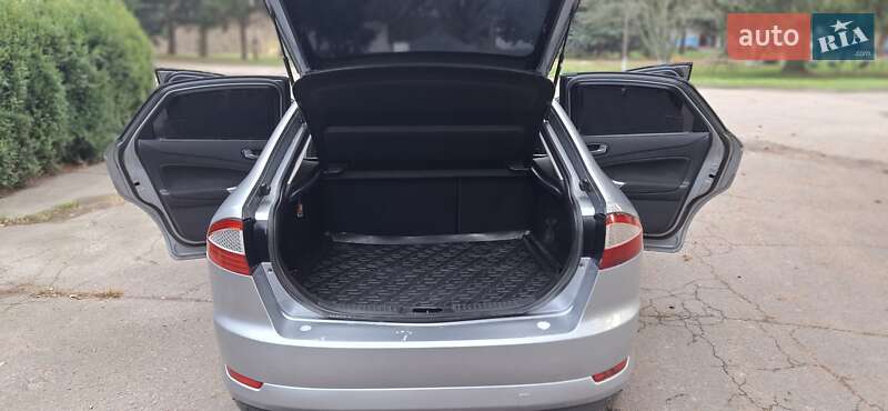 Лифтбек Ford Mondeo 2010 в Христиновке