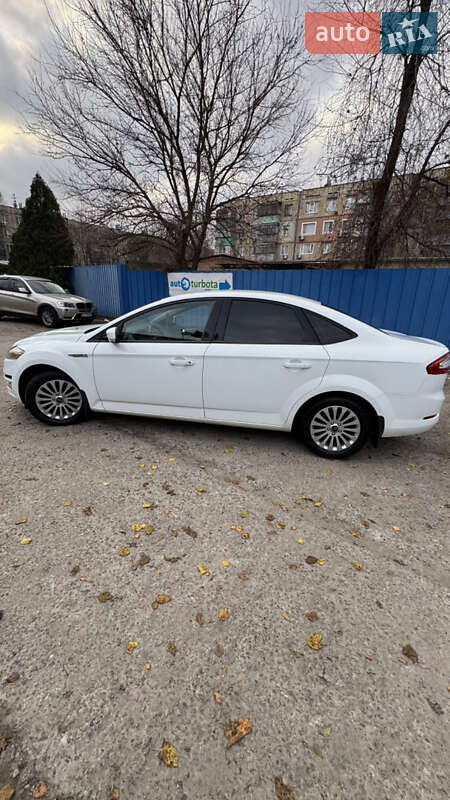 Седан Ford Mondeo 2011 в Никополе