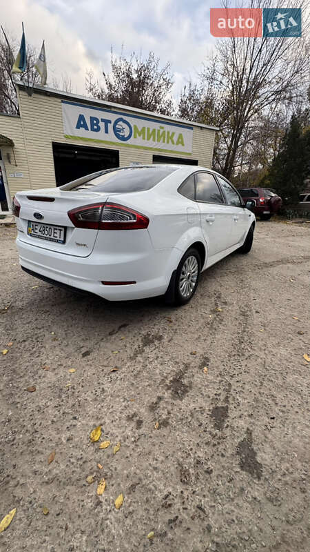 Седан Ford Mondeo 2011 в Никополе