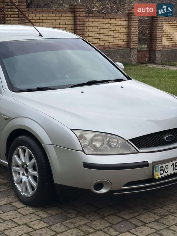 Седан Ford Mondeo 2000 в Львове