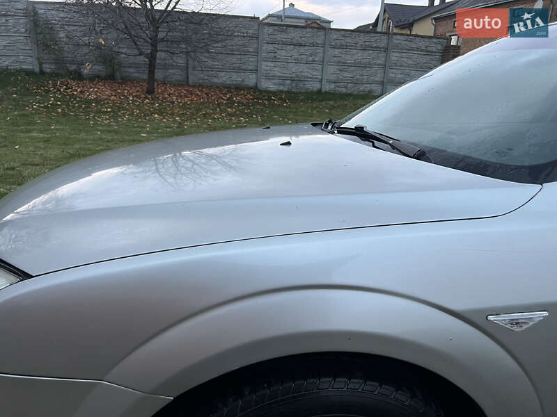 Седан Ford Mondeo 2000 в Львове