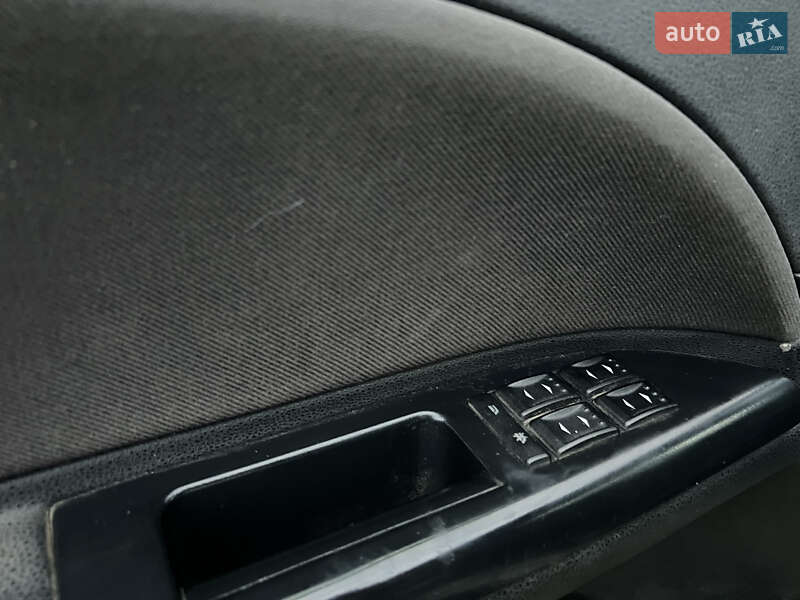 Седан Ford Mondeo 2000 в Львове