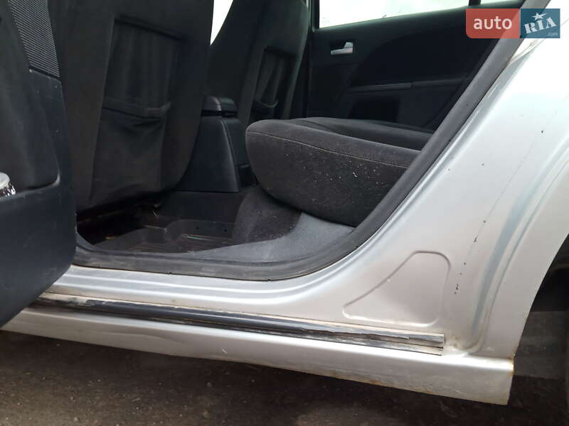 Универсал Ford Mondeo 2002 в Луцке