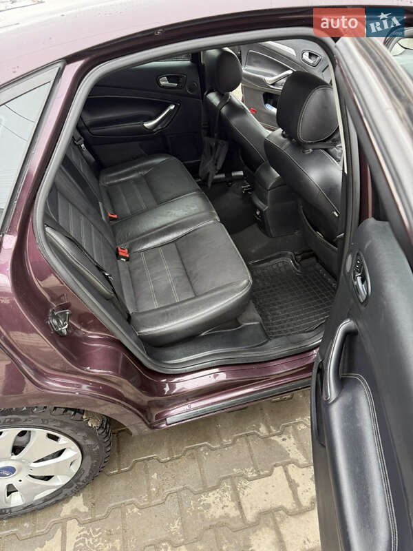 Ліфтбек Ford Mondeo 2009 в Чернівцях