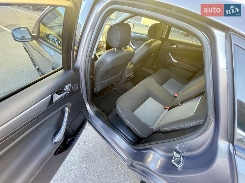 Ліфтбек Ford Mondeo 2013 в Чернігові