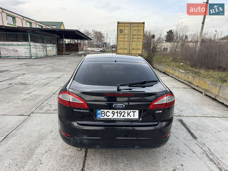 Седан Ford Mondeo 2010 в Стрые