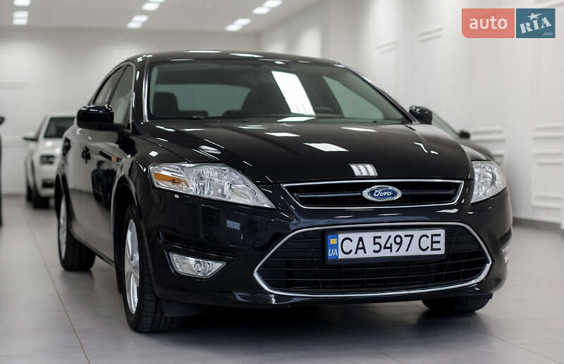Седан Ford Mondeo 2012 в Звенигородці