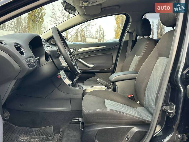 Седан Ford Mondeo 2010 в Одессе