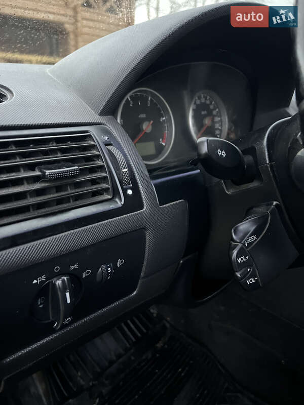 Седан Ford Mondeo 2000 в Львові