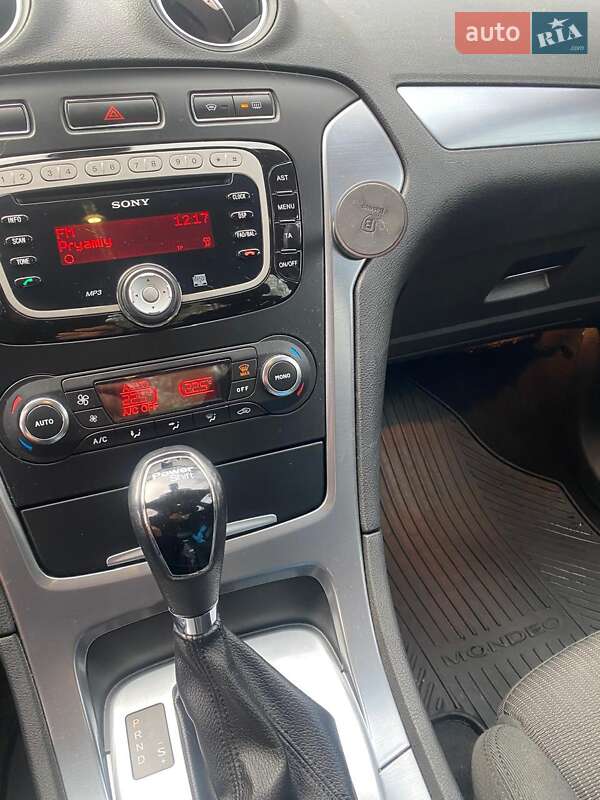 Седан Ford Mondeo 2011 в Киеве